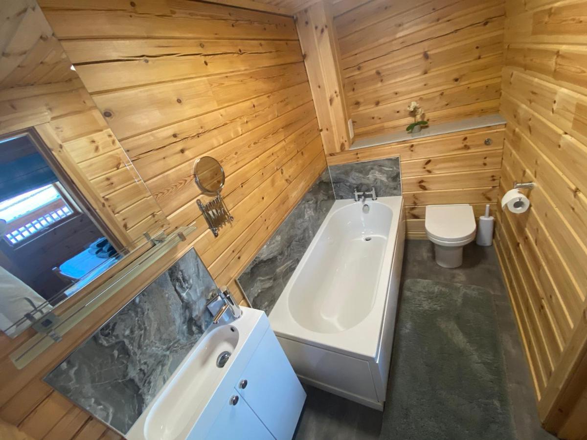 Pine Lodge Gorebridge Extérieur photo